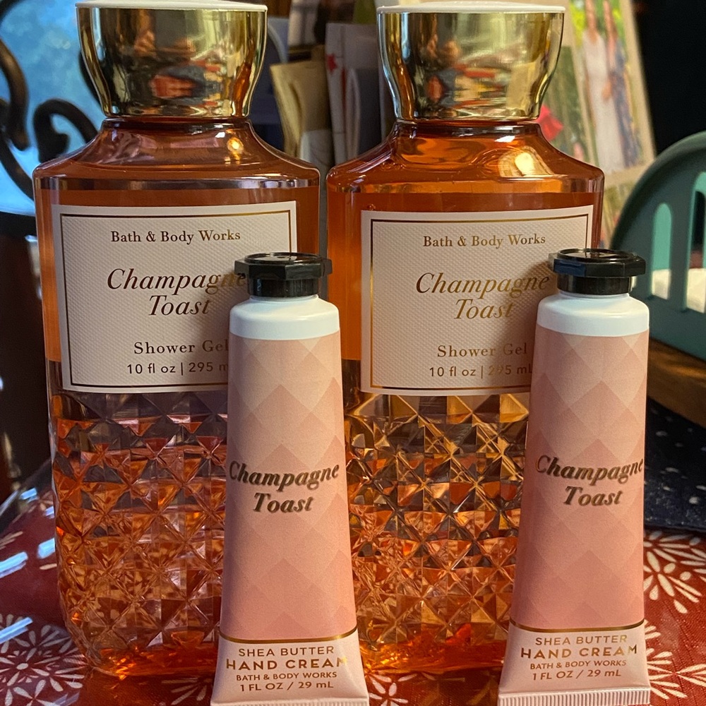 ***SOLD*** Bath and Body Works Champagne Toast- Two Body Wash Two Lotions
